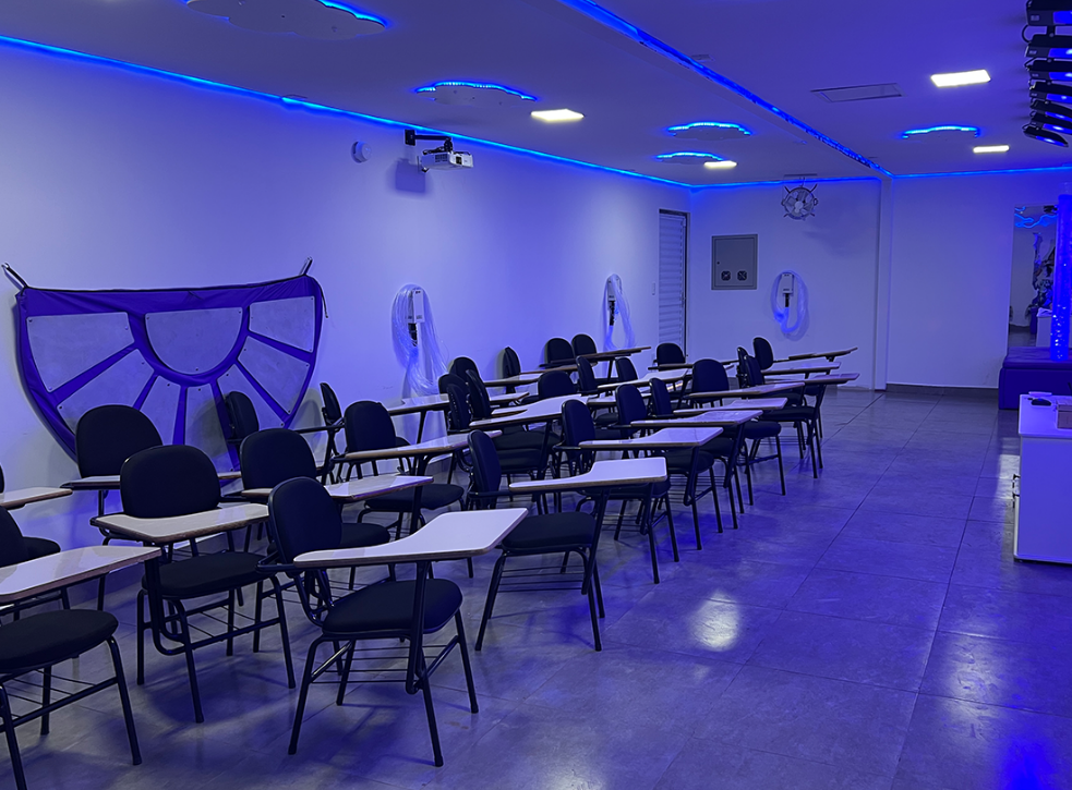 Sala de aula com tecnologia